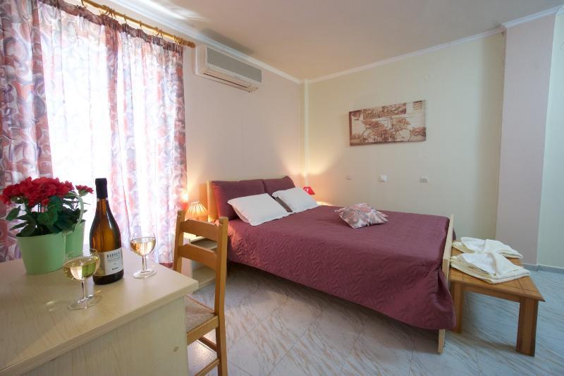 Maria Apartments Lourdata  Esterno foto