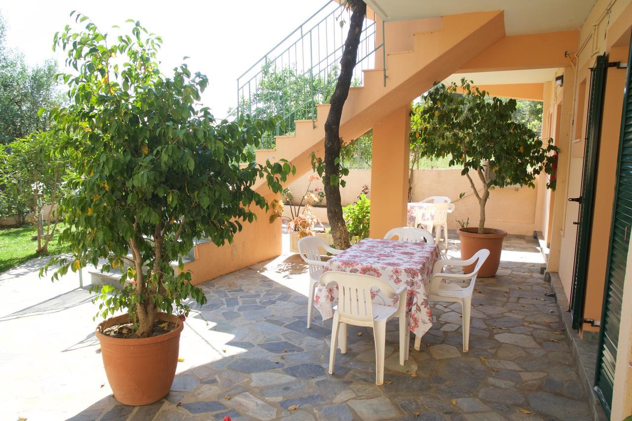 Maria Apartments Lourdata  Esterno foto